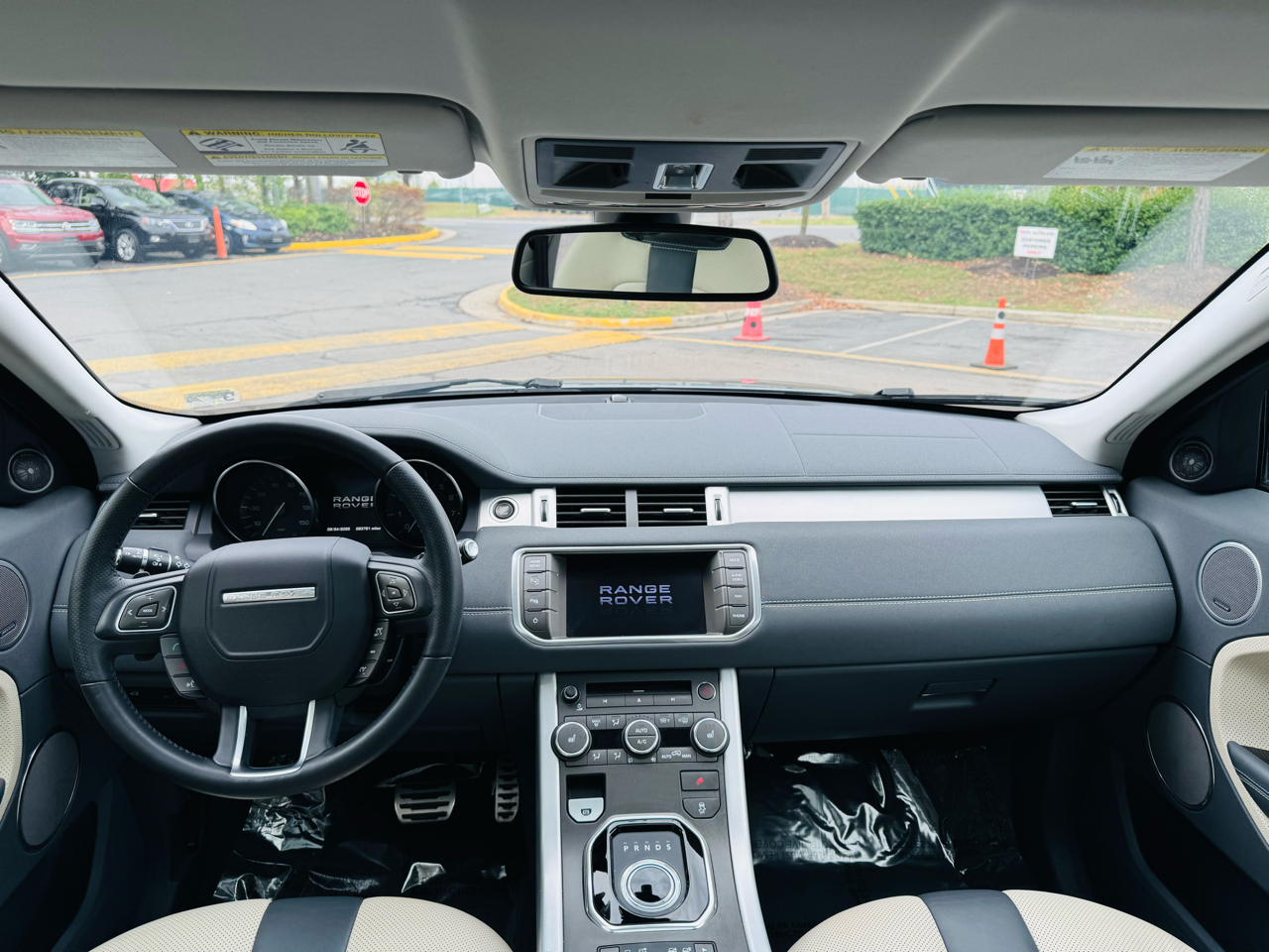 2013 Land Rover Range Rover Evoque Dynamic Premium photo 10