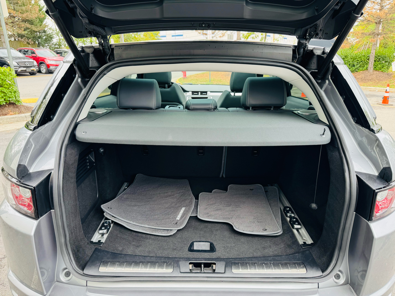2013 Land Rover Range Rover Evoque Dynamic Premium photo 16