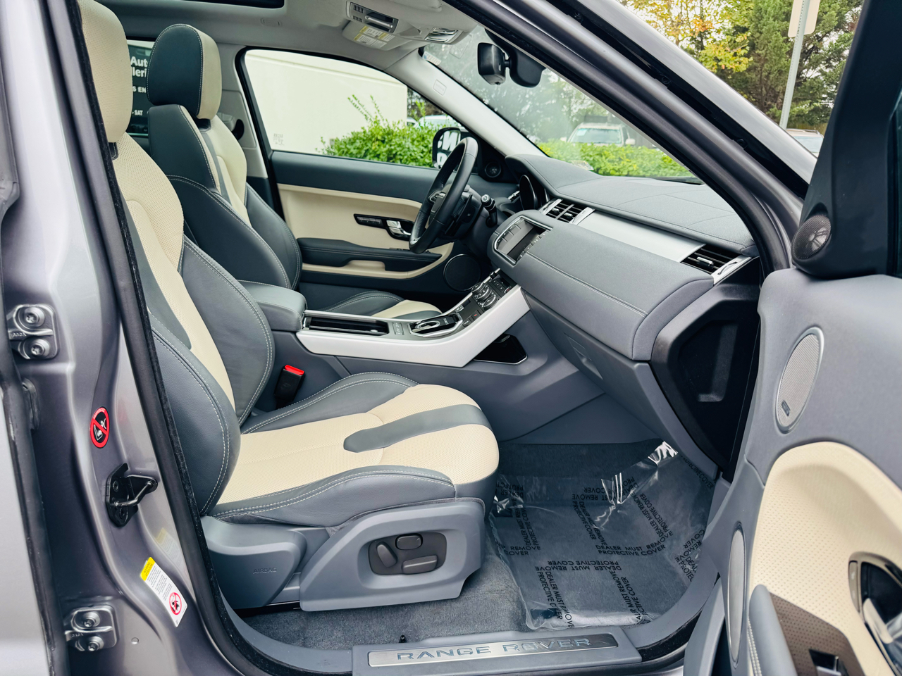 2013 Land Rover Range Rover Evoque Dynamic Premium photo 18