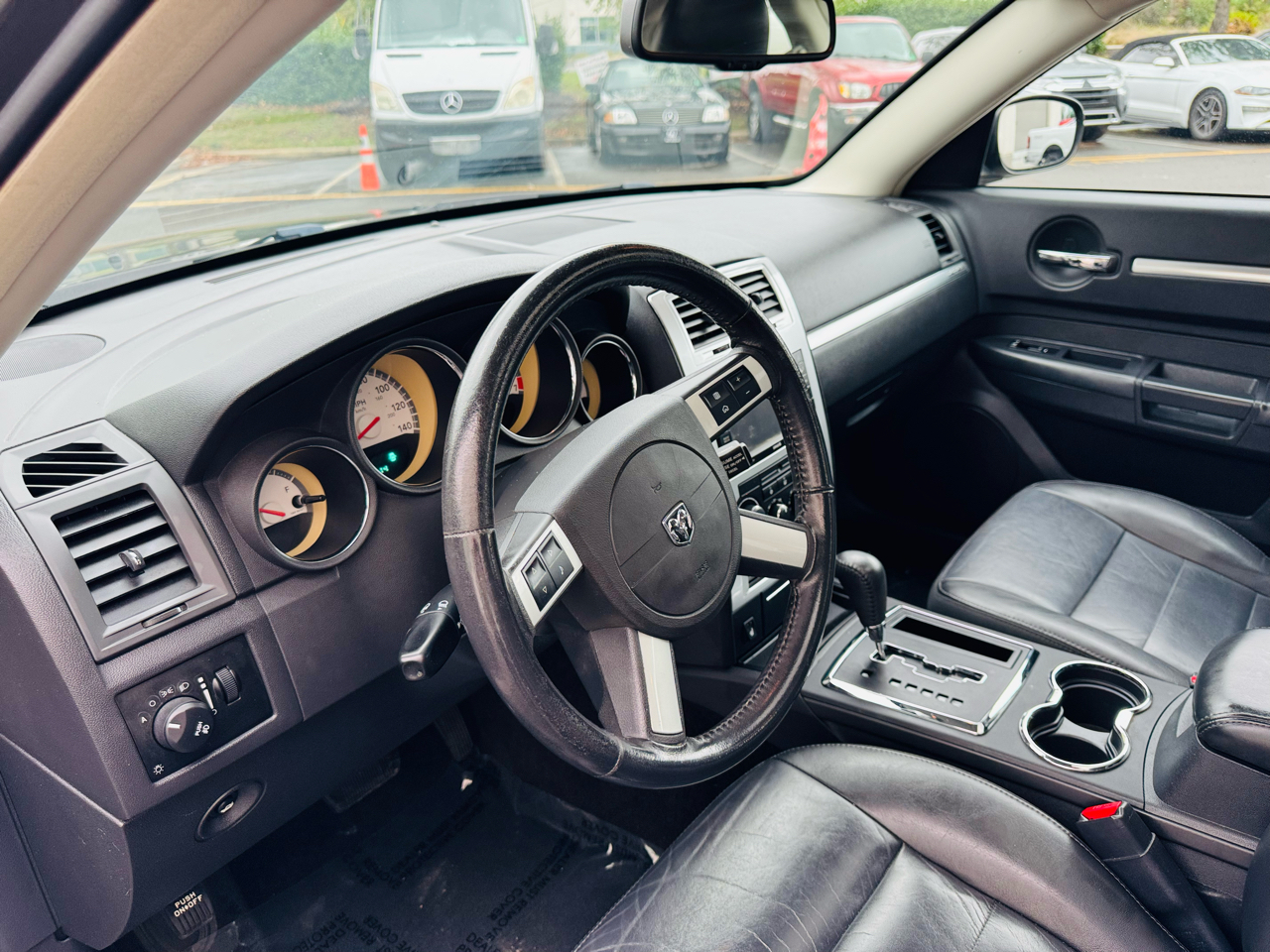 2010 Dodge Charger SXT Plus photo 15