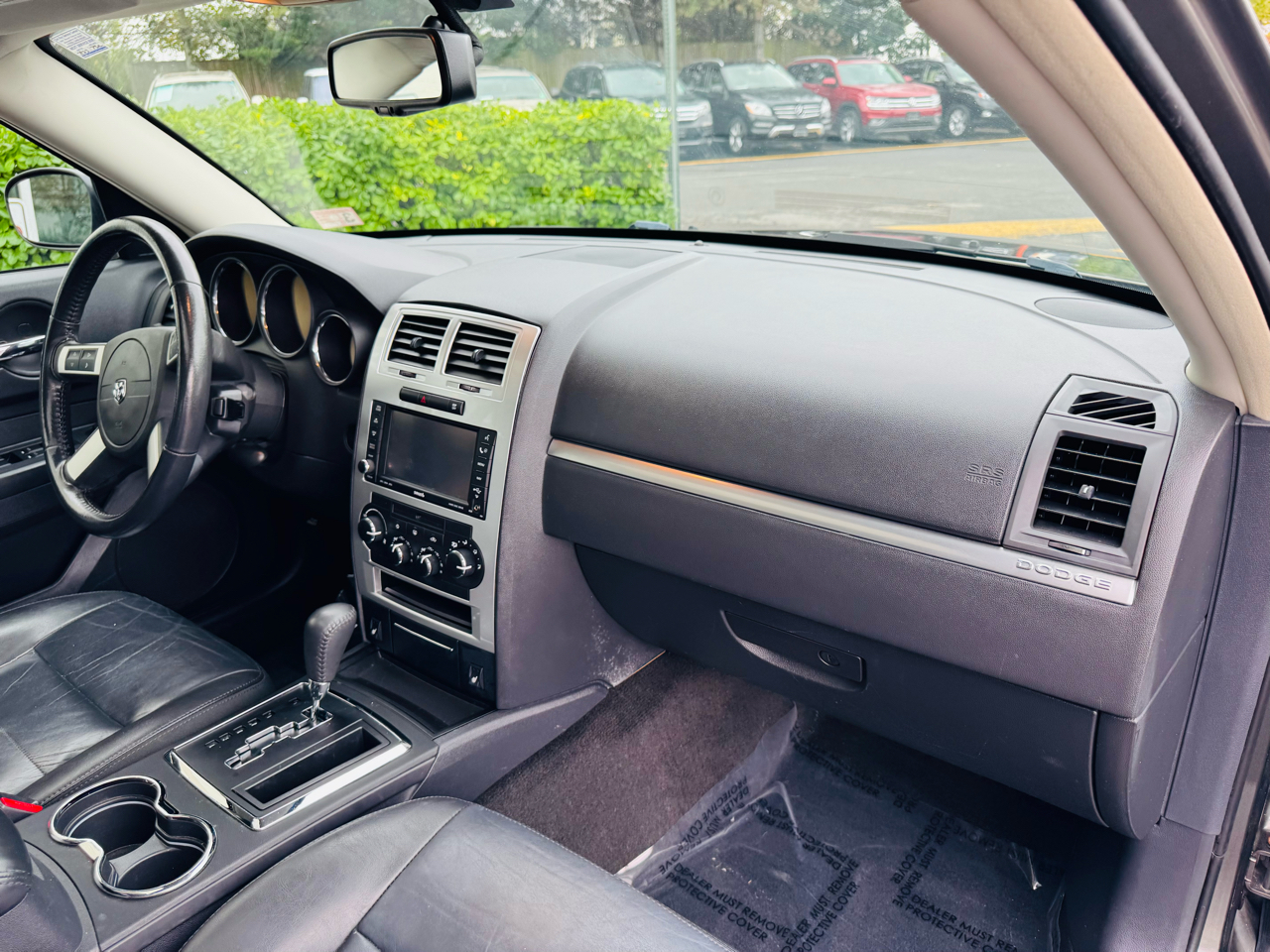 2010 Dodge Charger SXT Plus photo 19