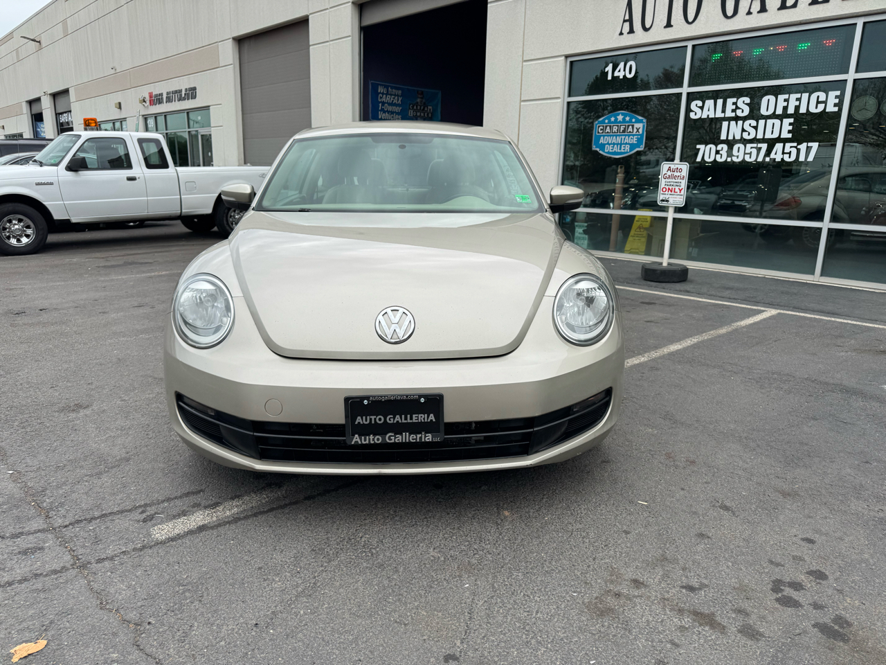 2013 Volkswagen Beetle 2.5L photo 2