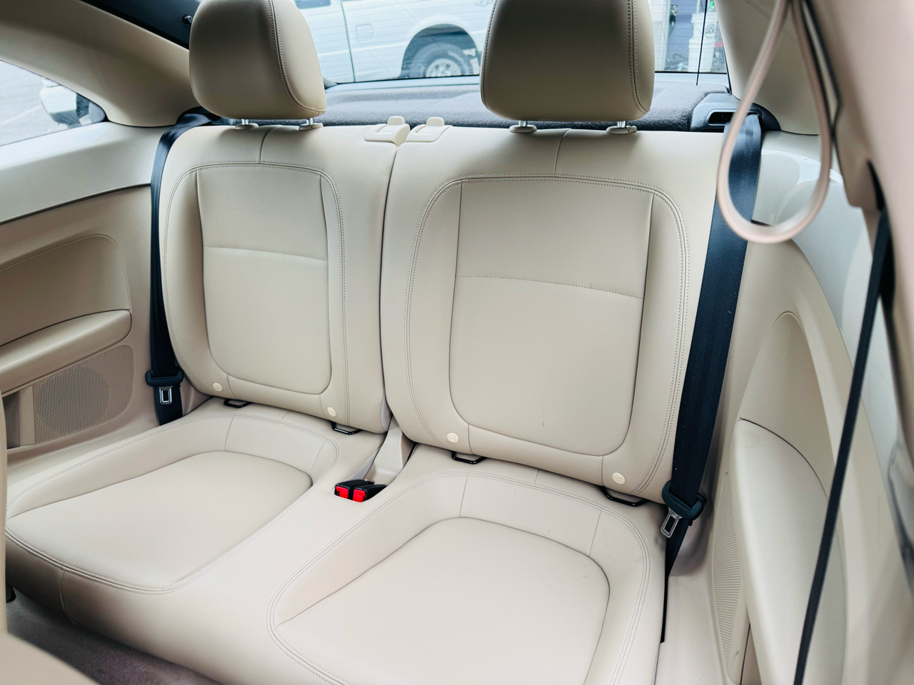 2013 Volkswagen Beetle 2.5L photo 13