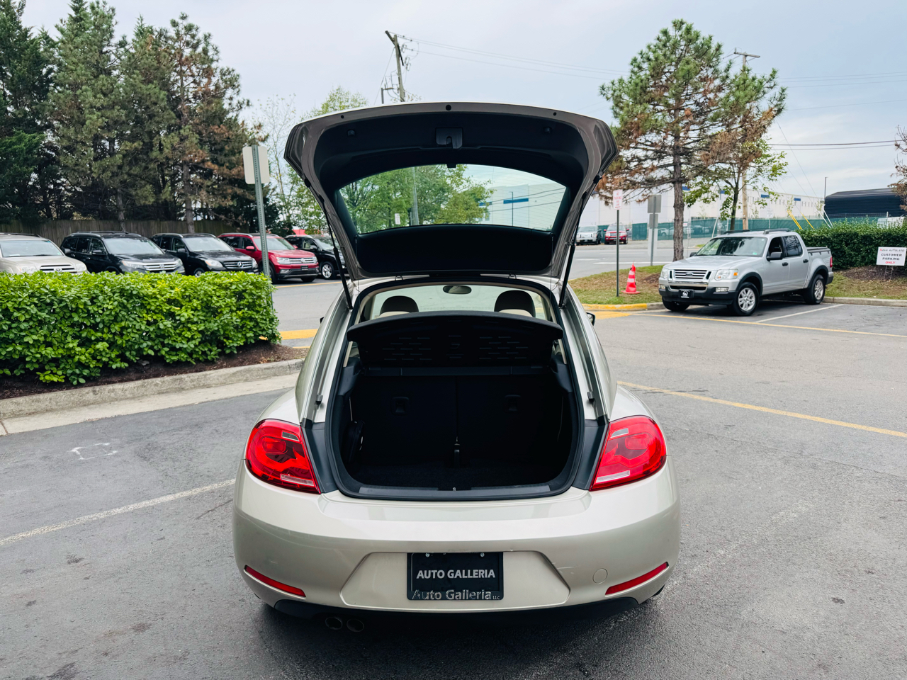 2013 Volkswagen Beetle 2.5L photo 14