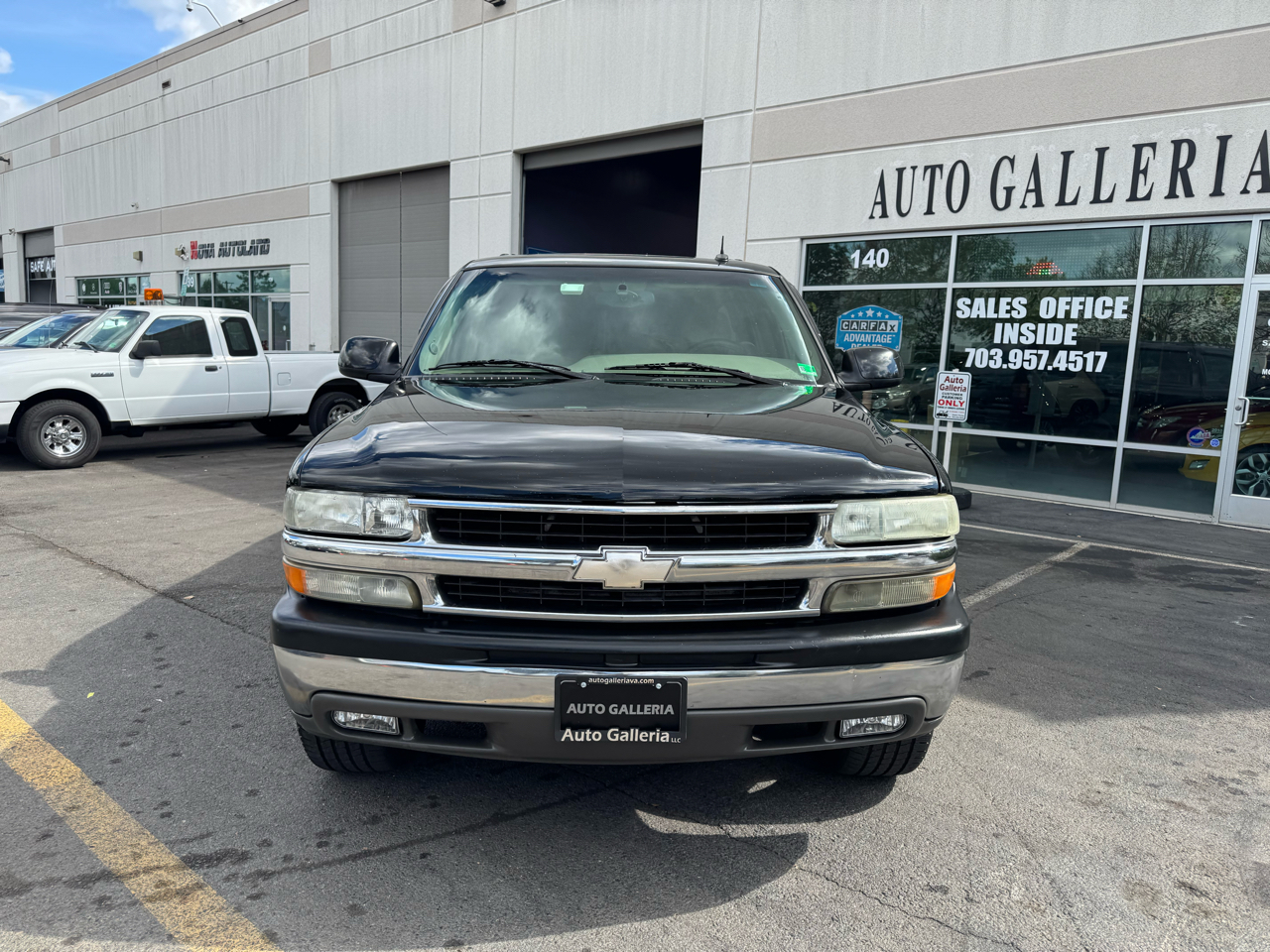 2003 Chevrolet Suburban 1500 photo 3