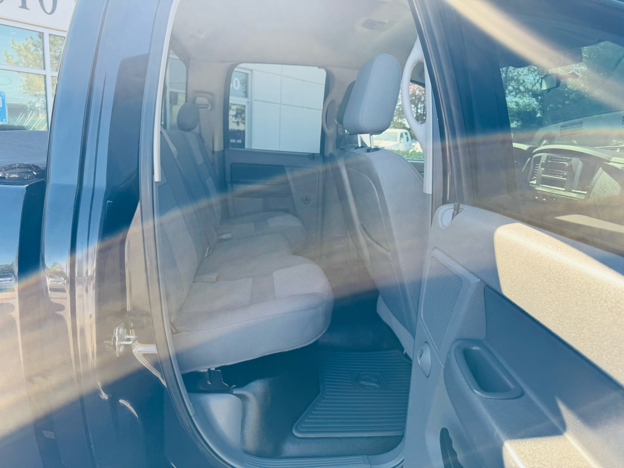 2009 Dodge Ram photo 15