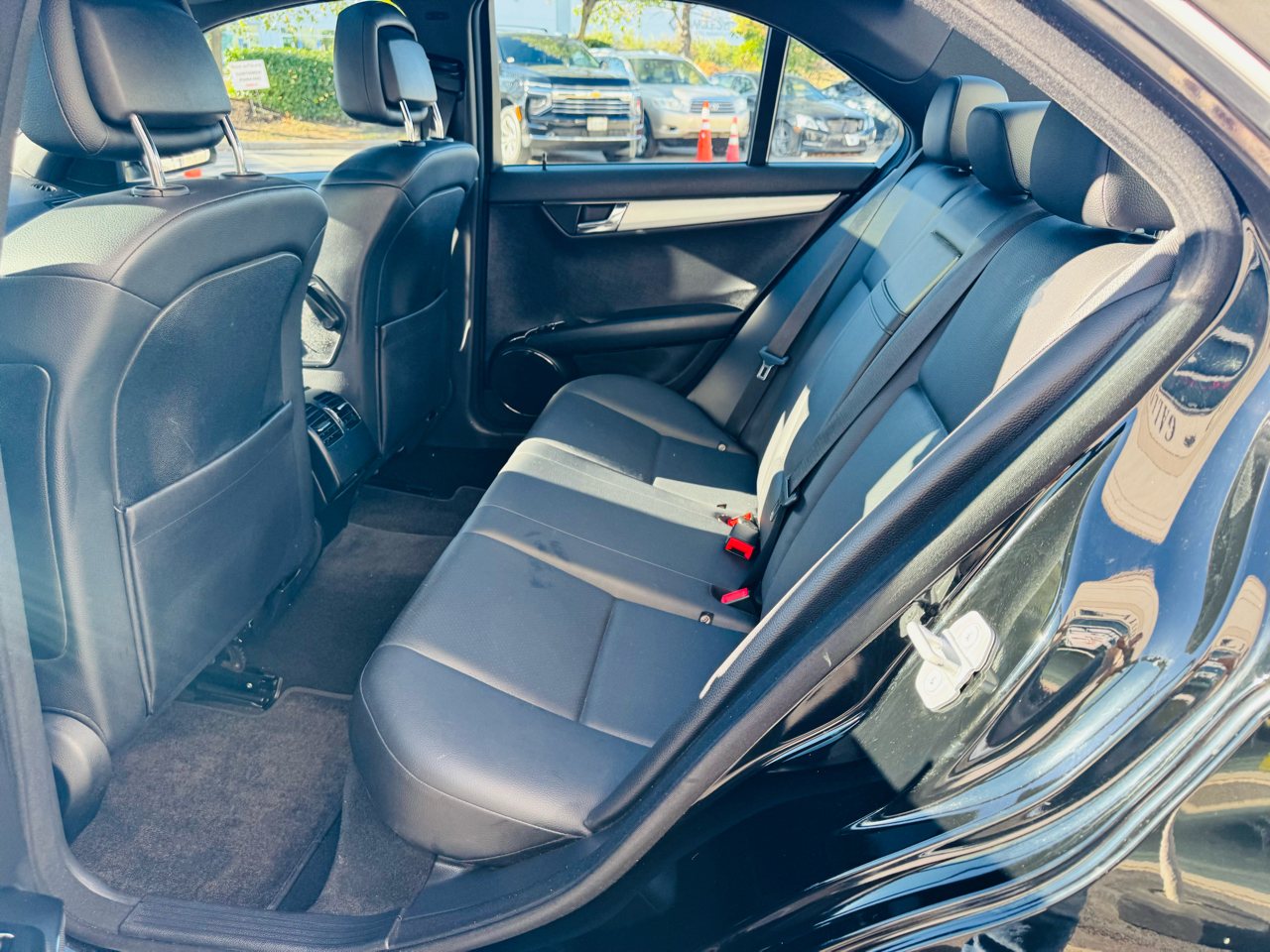 Mercedes-Benz C-Class C300 4MATIC Luxury Sedan 2009