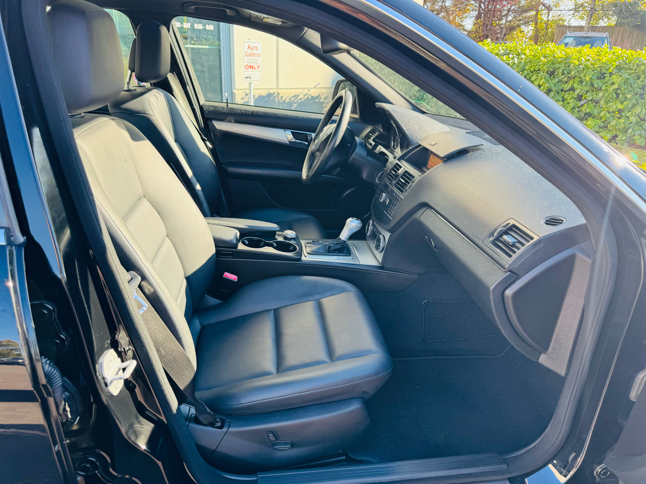 Mercedes-Benz C-Class C300 4MATIC Luxury Sedan 2009