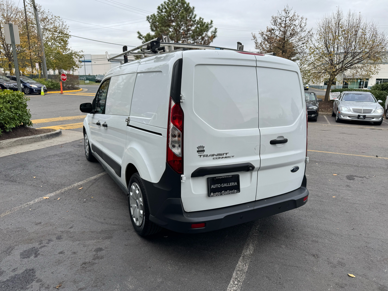 Ford Transit Connect Cargo Van XL LWB w/Rear 180 Degree Door 2017