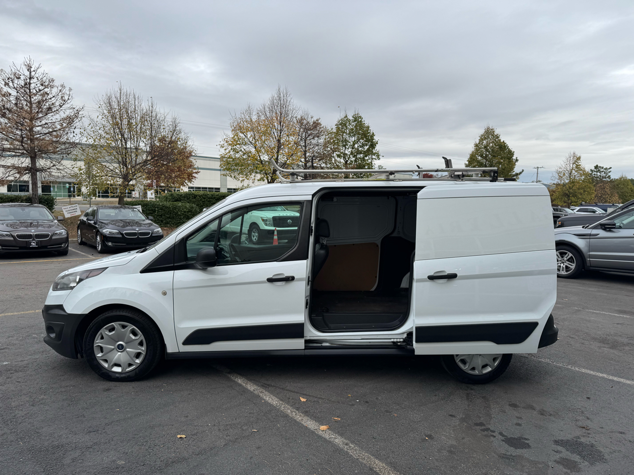 Ford Transit Connect Cargo Van XL LWB w/Rear 180 Degree Door 2017