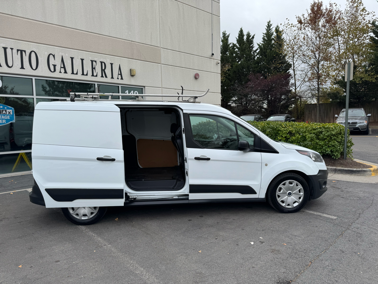 Ford Transit Connect Cargo Van XL LWB w/Rear 180 Degree Door 2017