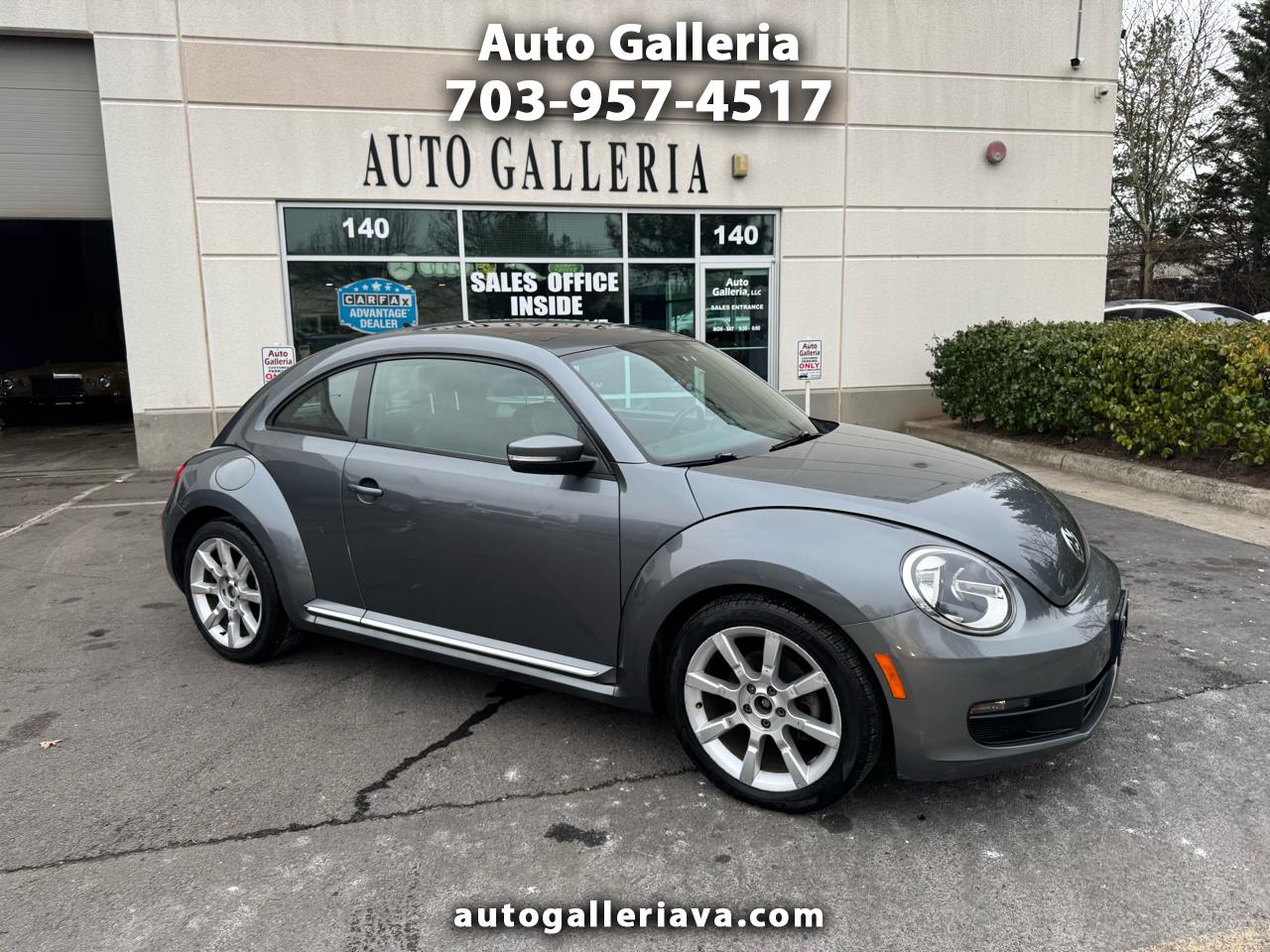 2013 Volkswagen Beetle 2.5's photo