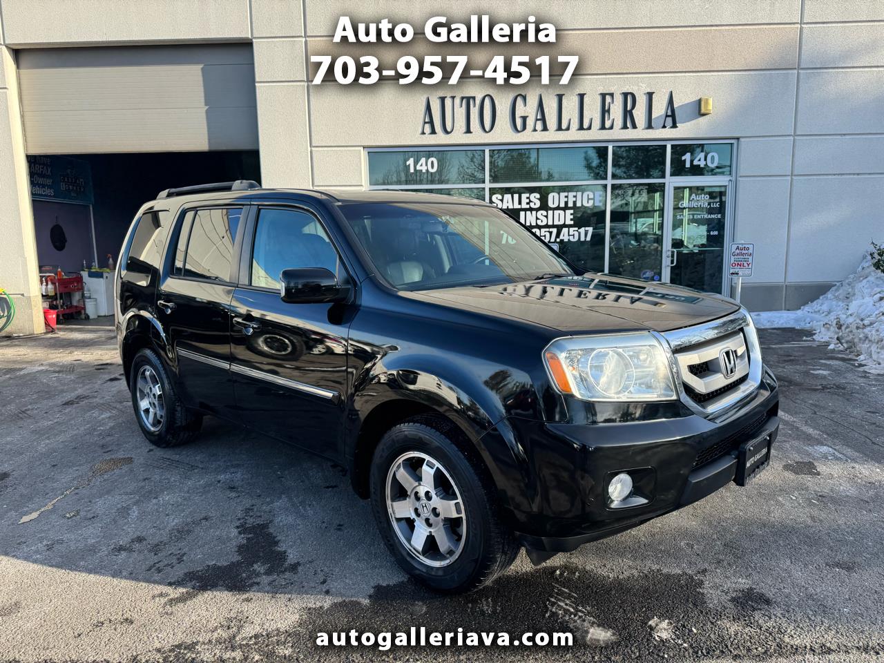 2010 Honda Pilot Touring 4WD 5-Spd AT with DVD