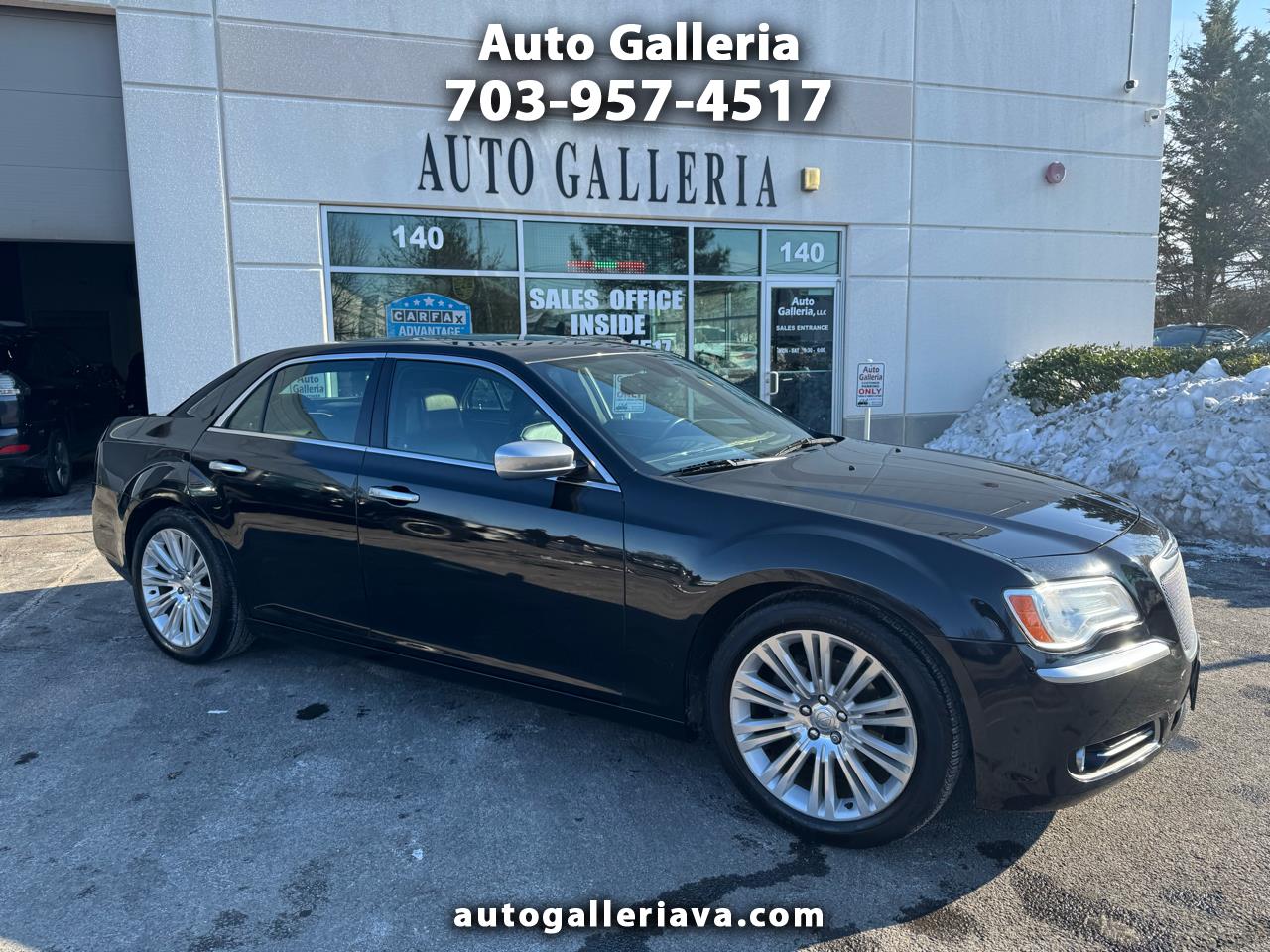 2013 Chrysler 300 4dr Sdn 300C John Varvatos Limited Edition RWD