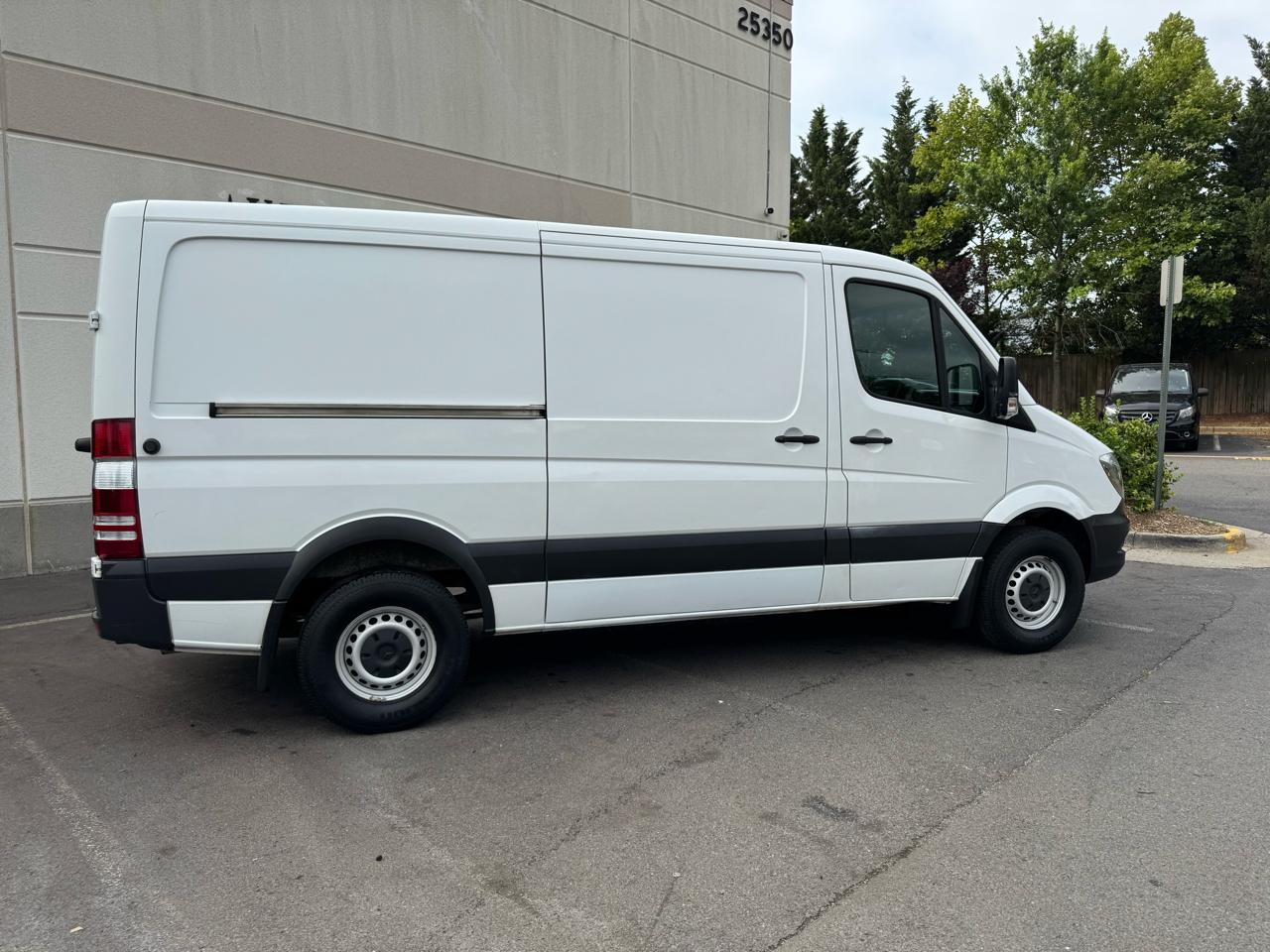Mercedes-Benz Sprinter 2500 144-in. WB 2017