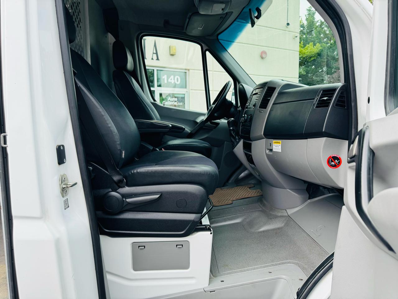 Mercedes-Benz Sprinter 2500 144-in. WB 2017