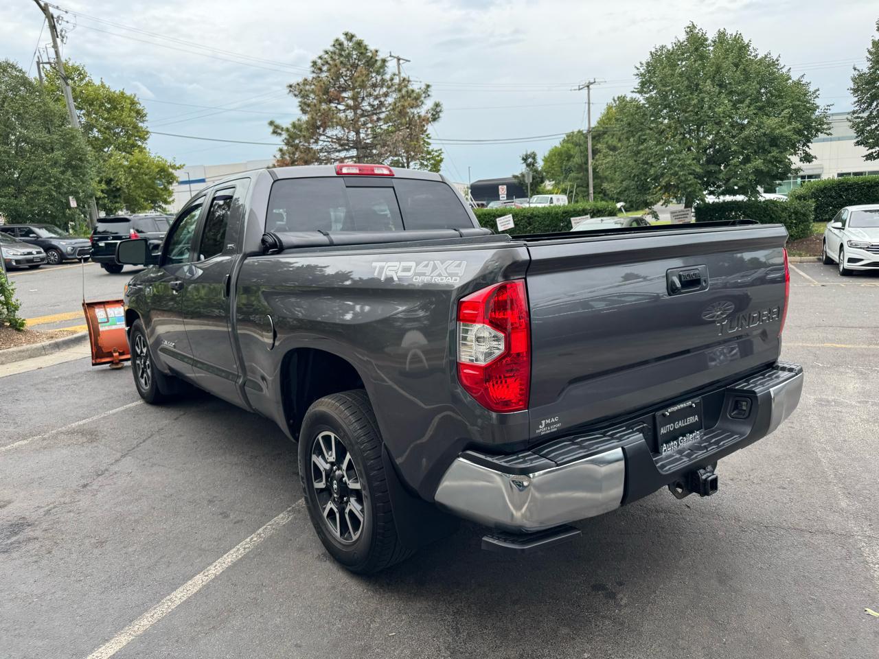 Toyota Tundra SR5 5.7L V8 Double Cab 4WD 2014