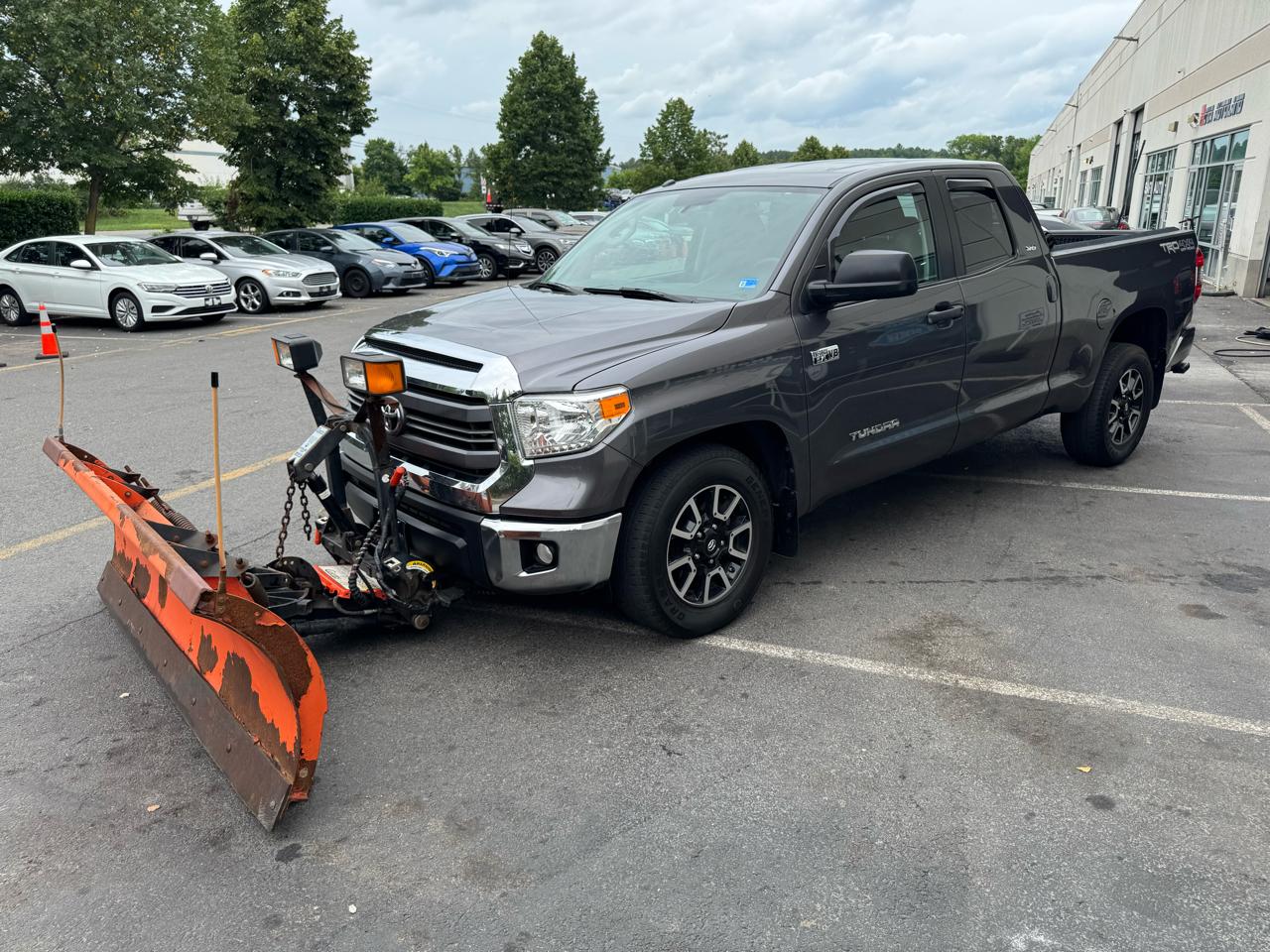 Toyota Tundra SR5 5.7L V8 Double Cab 4WD 2014