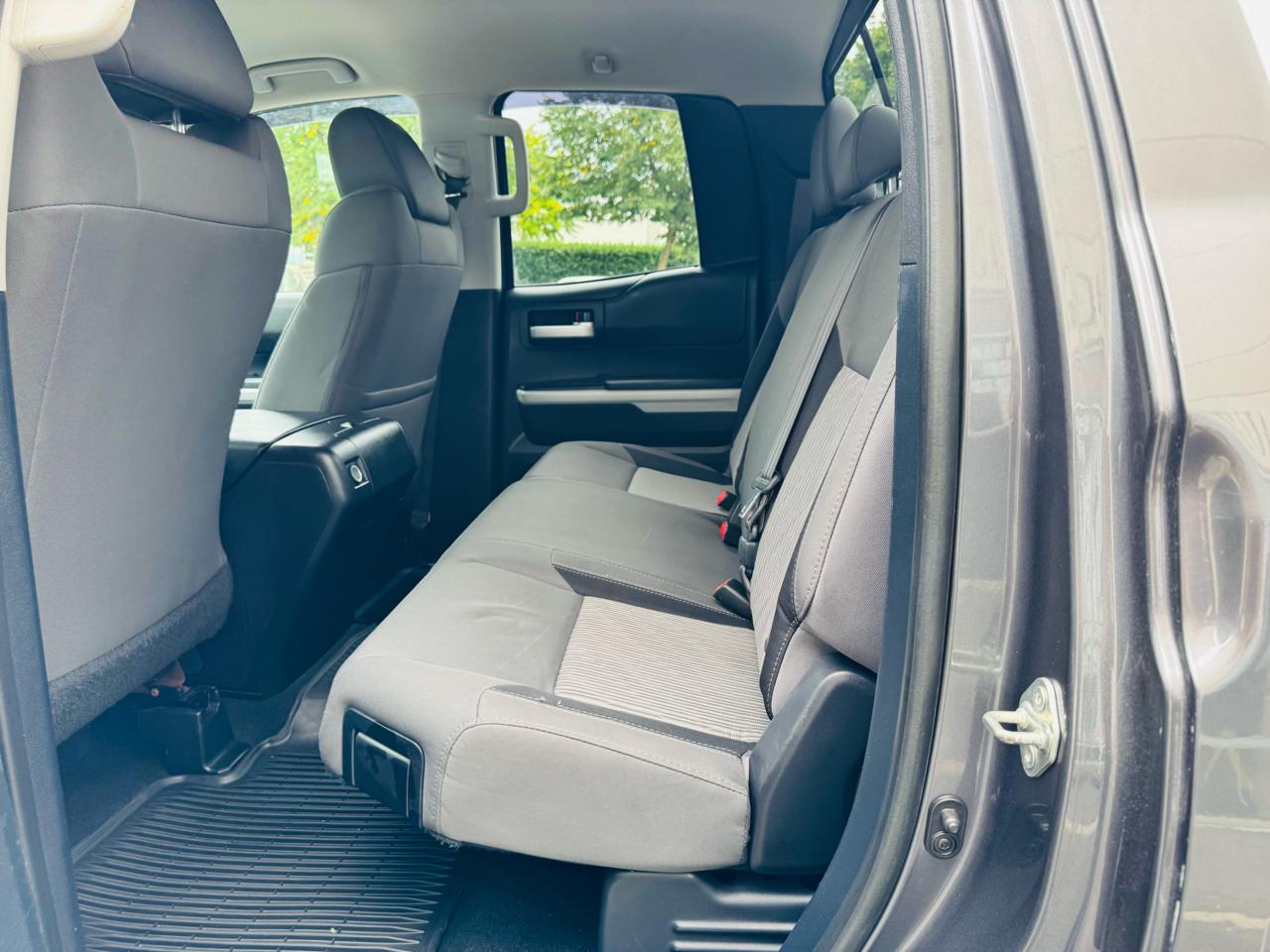 Toyota Tundra SR5 5.7L V8 Double Cab 4WD 2014
