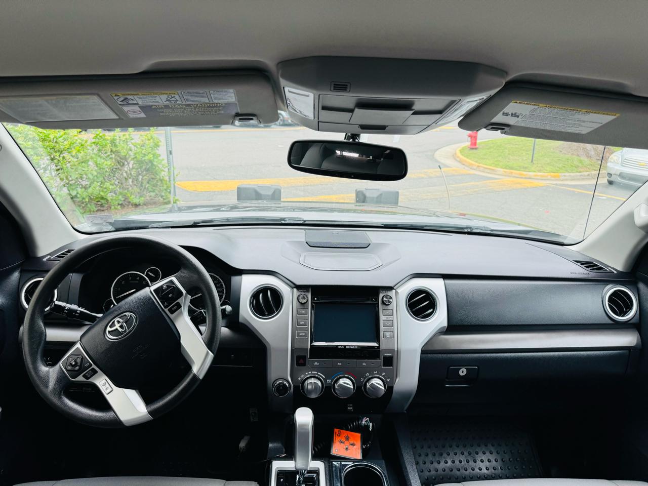 Toyota Tundra SR5 5.7L V8 Double Cab 4WD 2014