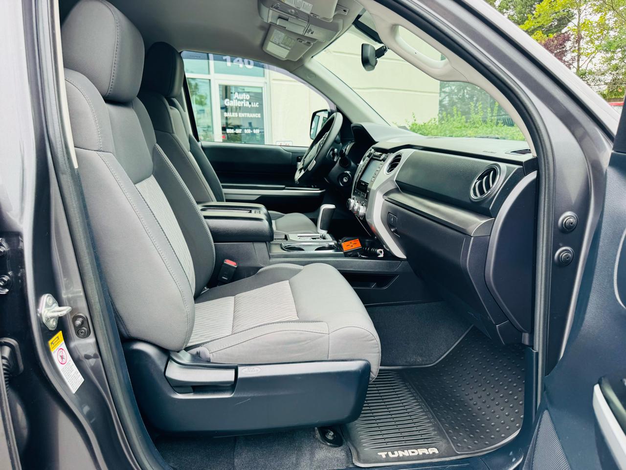 Toyota Tundra SR5 5.7L V8 Double Cab 4WD 2014