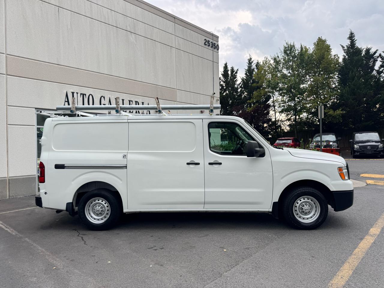 Nissan NV Cargo 1500 SV 2017