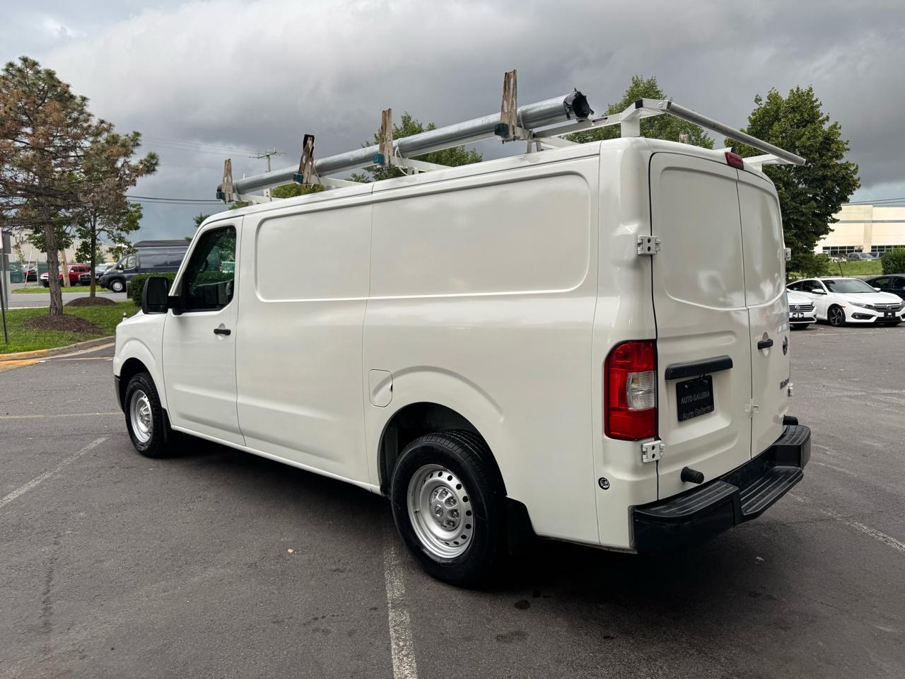 Nissan NV Cargo 1500 SV 2017