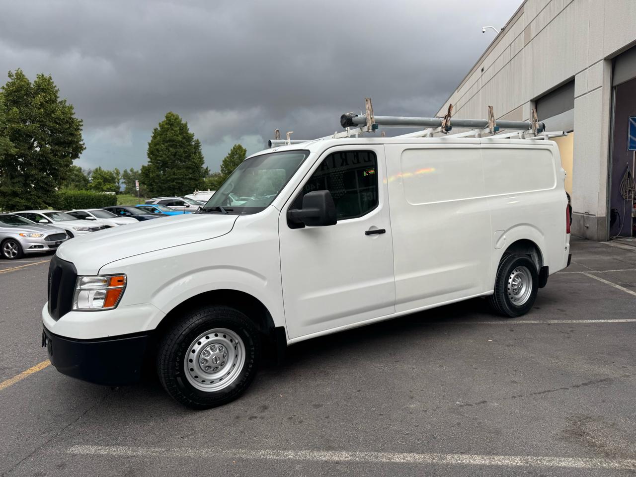 Nissan NV Cargo 1500 SV 2017