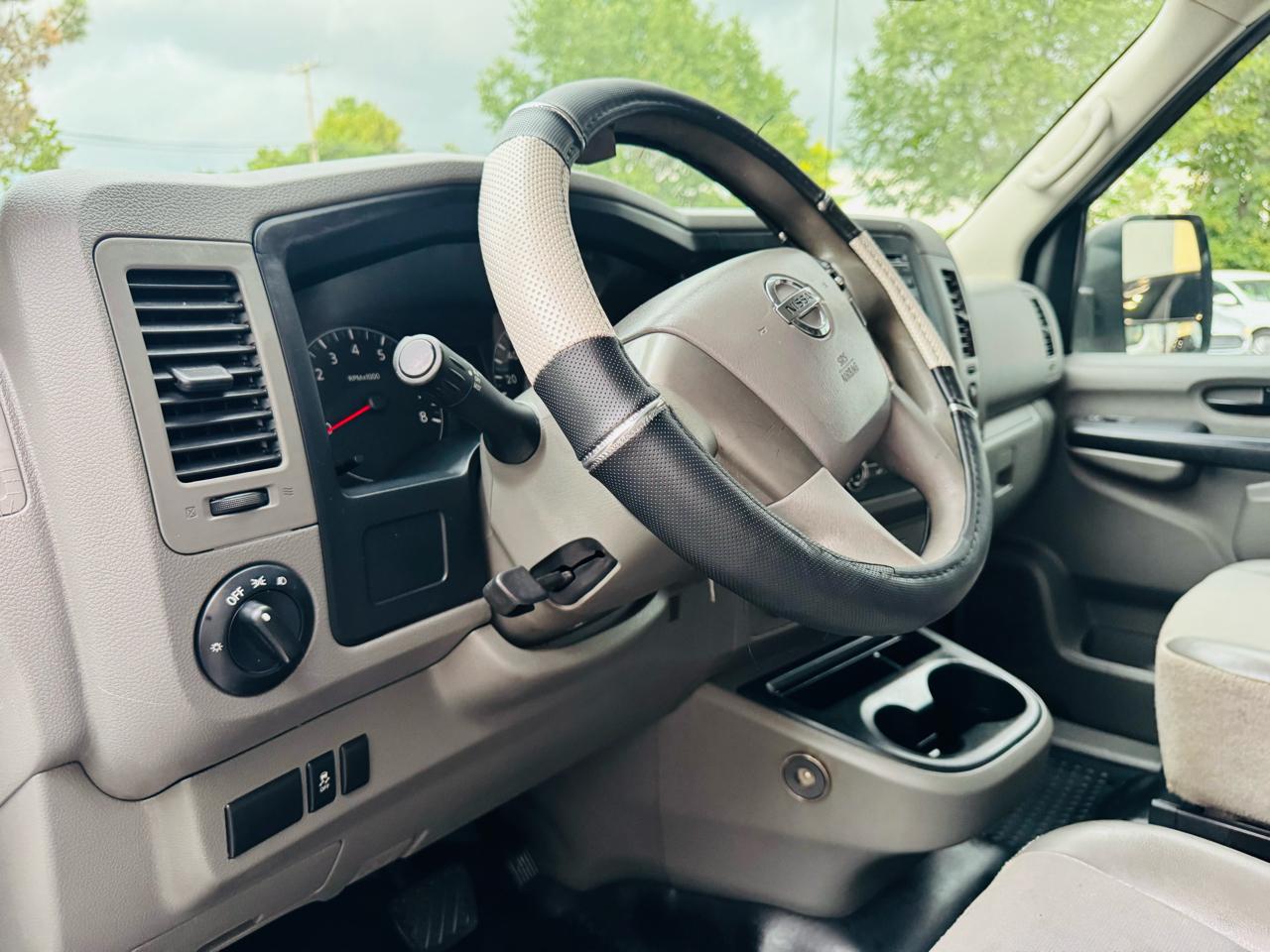 Nissan NV Cargo 1500 SV 2017