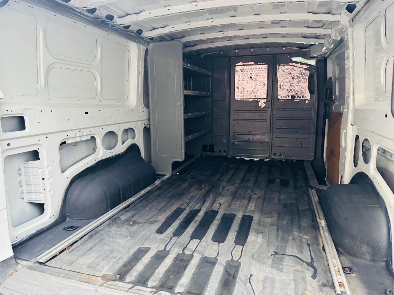 Nissan NV Cargo 1500 SV 2017