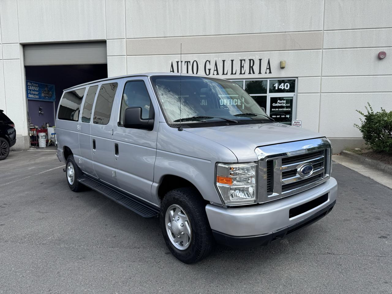 Ford Econoline E-350 XL Super Duty 2013