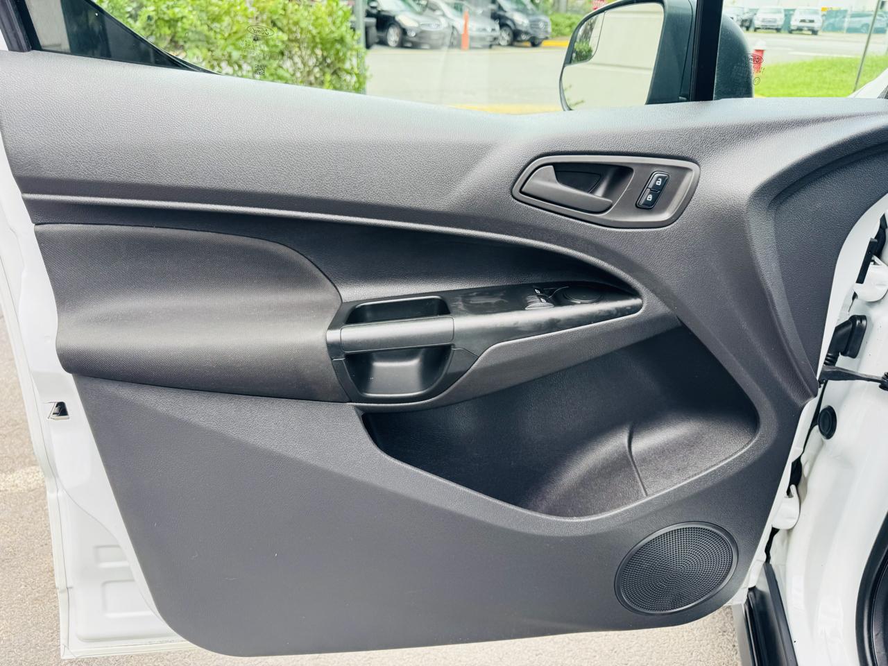 Ford Transit Connect Cargo Van XL LWB w/Rear 180 Degree Door 2017
