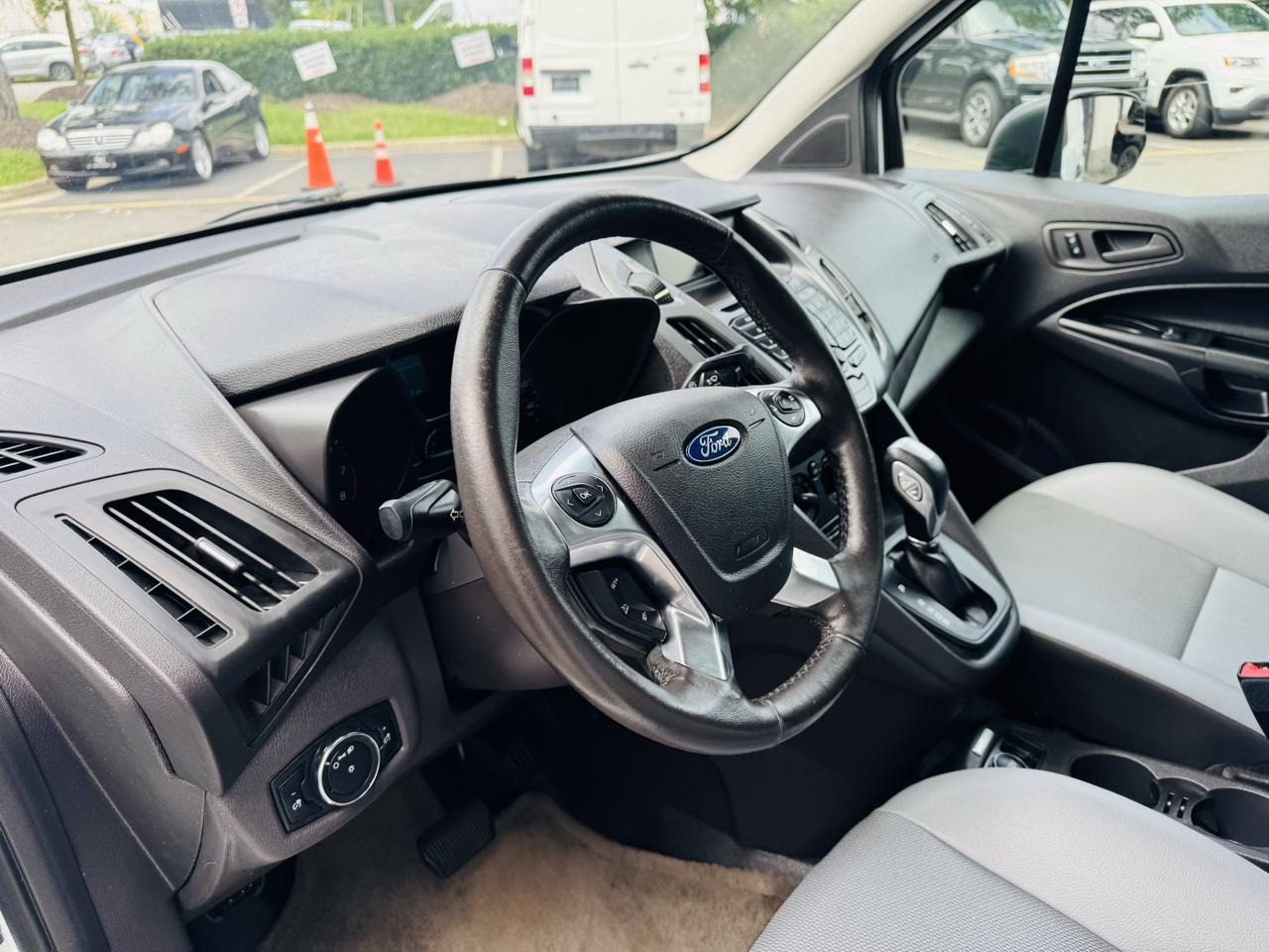 Ford Transit Connect Cargo Van XL LWB w/Rear 180 Degree Door 2017