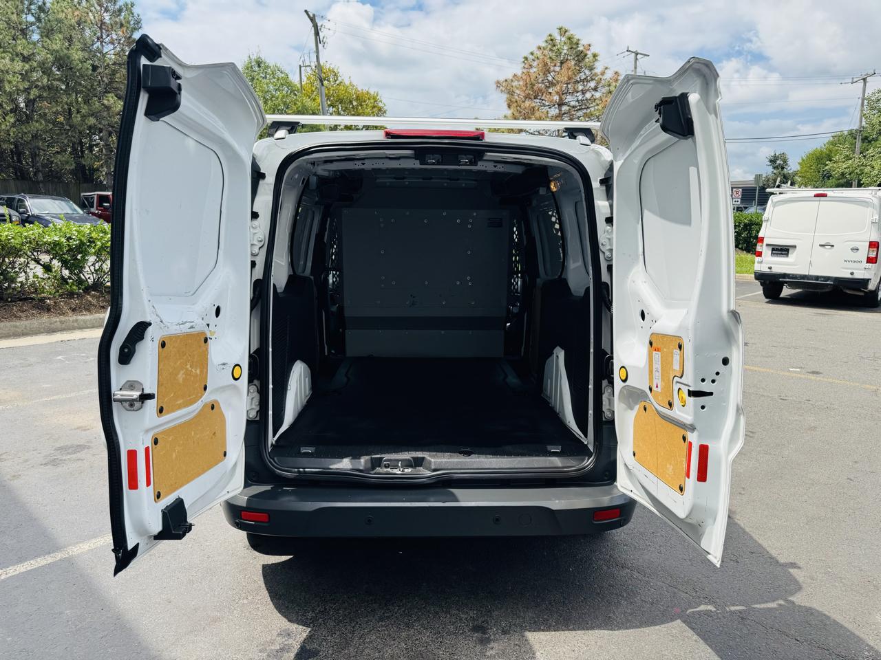 Ford Transit Connect Cargo Van XL LWB w/Rear 180 Degree Door 2017