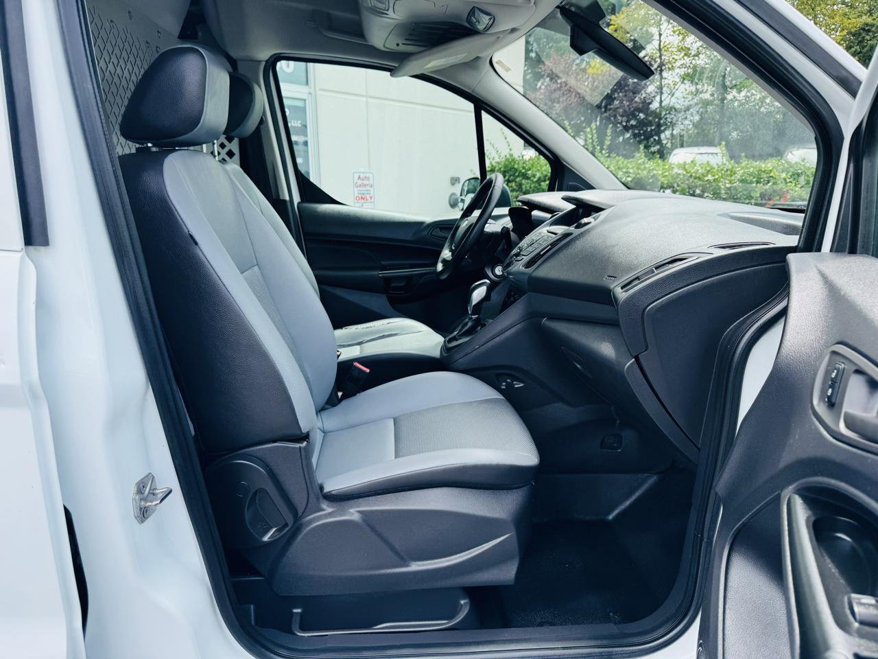 Ford Transit Connect Cargo Van XL LWB w/Rear 180 Degree Door 2017