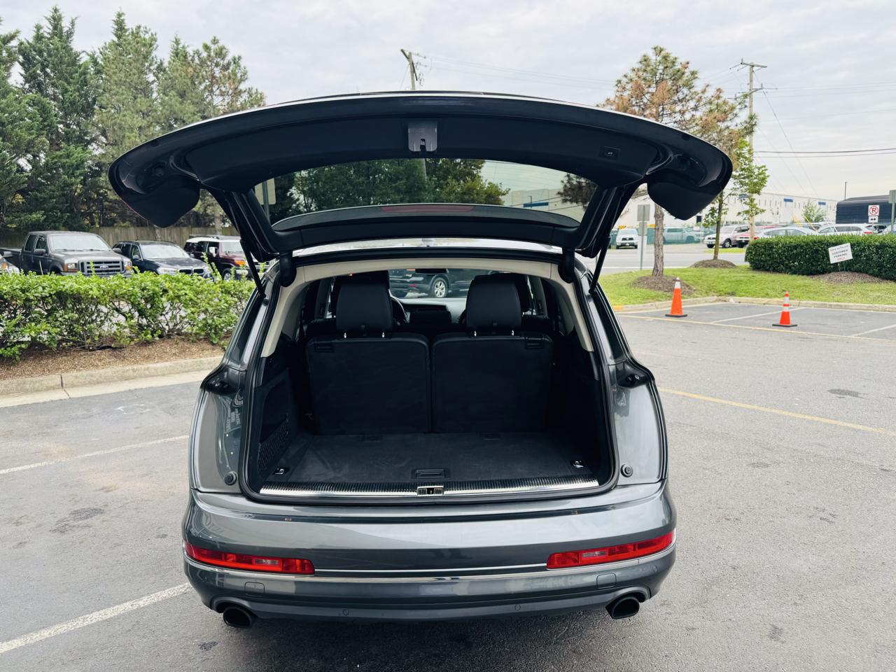 Audi Q7 3.0T Premium Plus quattro 2015