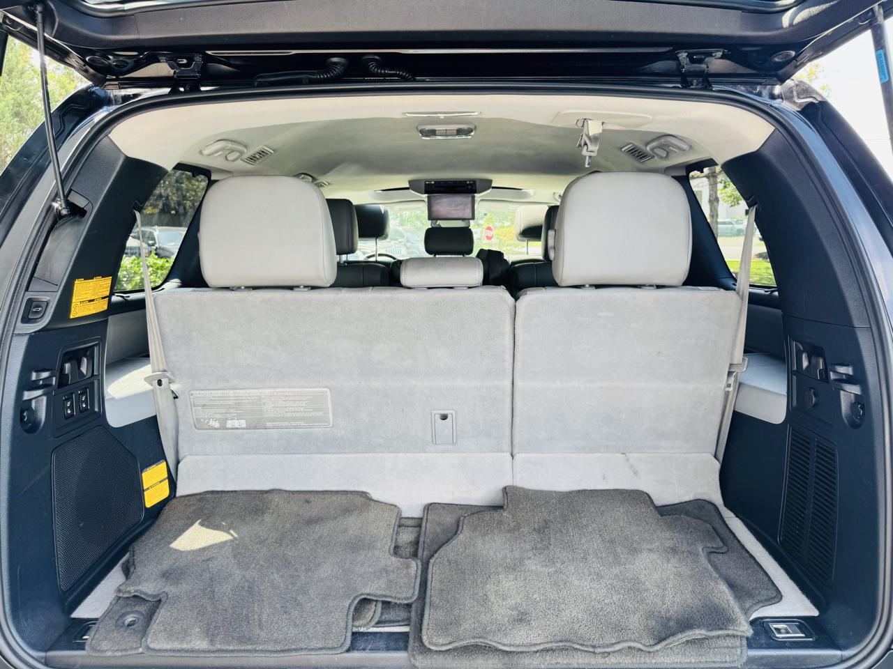 Toyota Sequoia Limited 4WD 2012