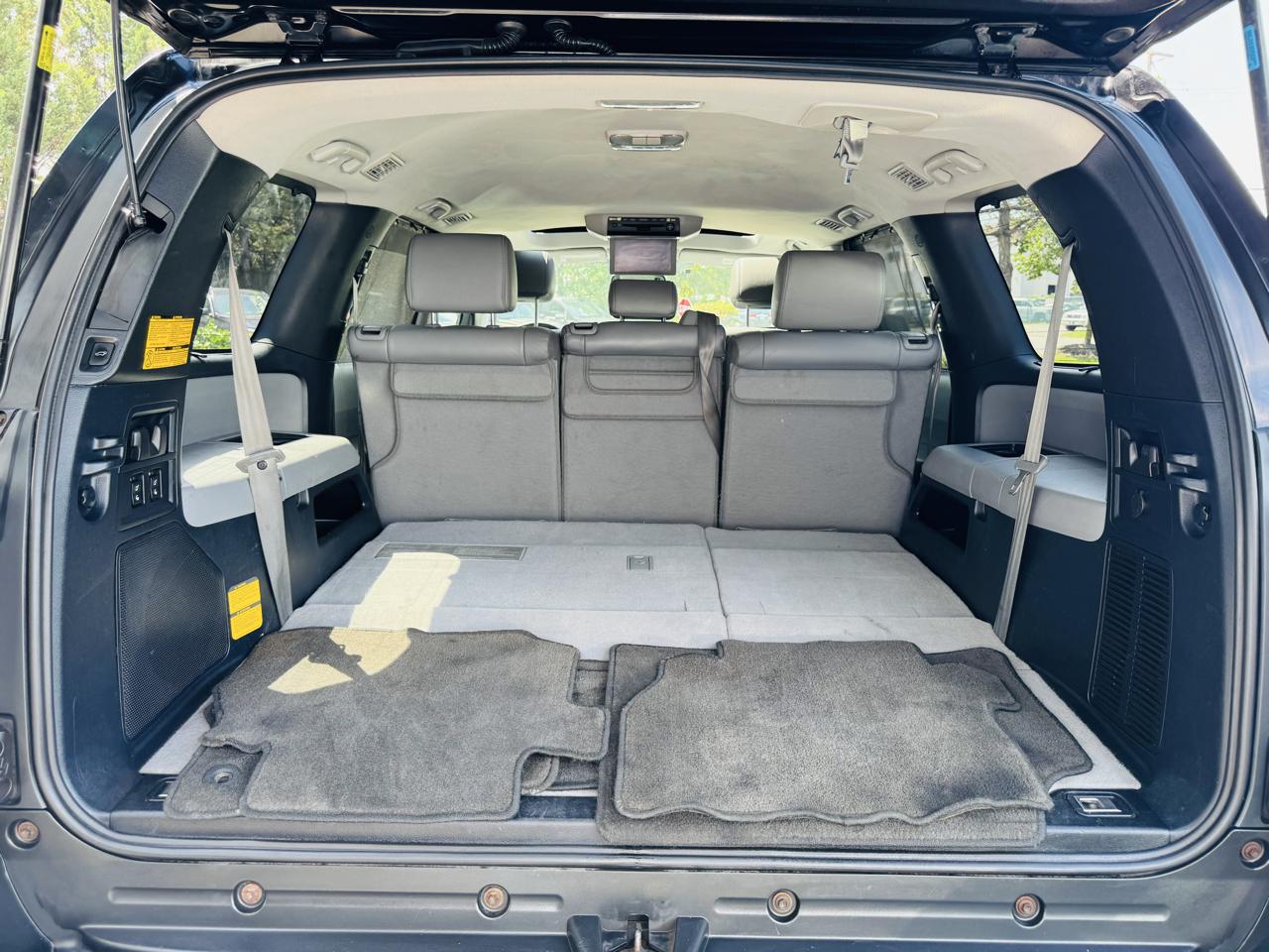 Toyota Sequoia Limited 4WD 2012