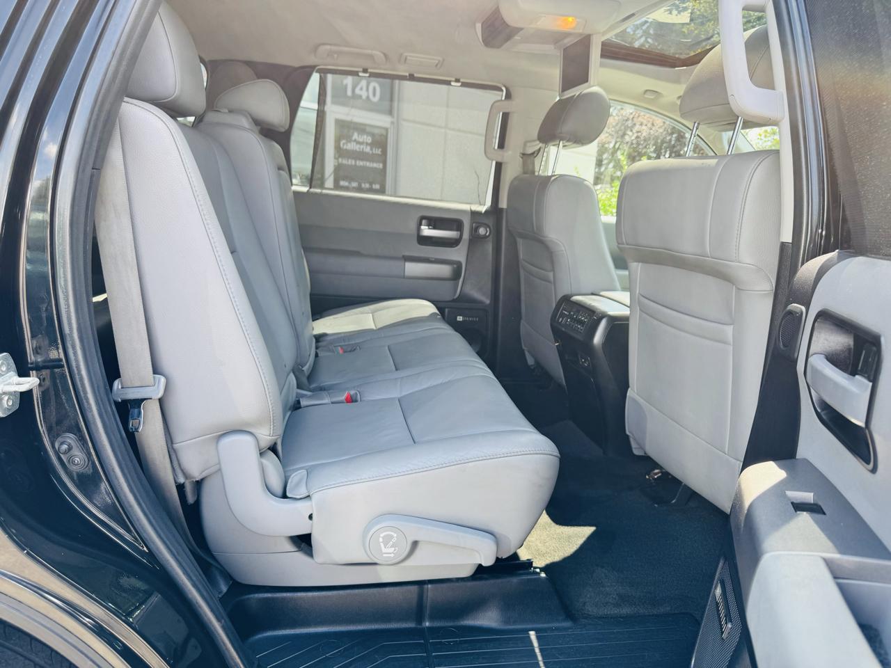 Toyota Sequoia Limited 4WD 2012