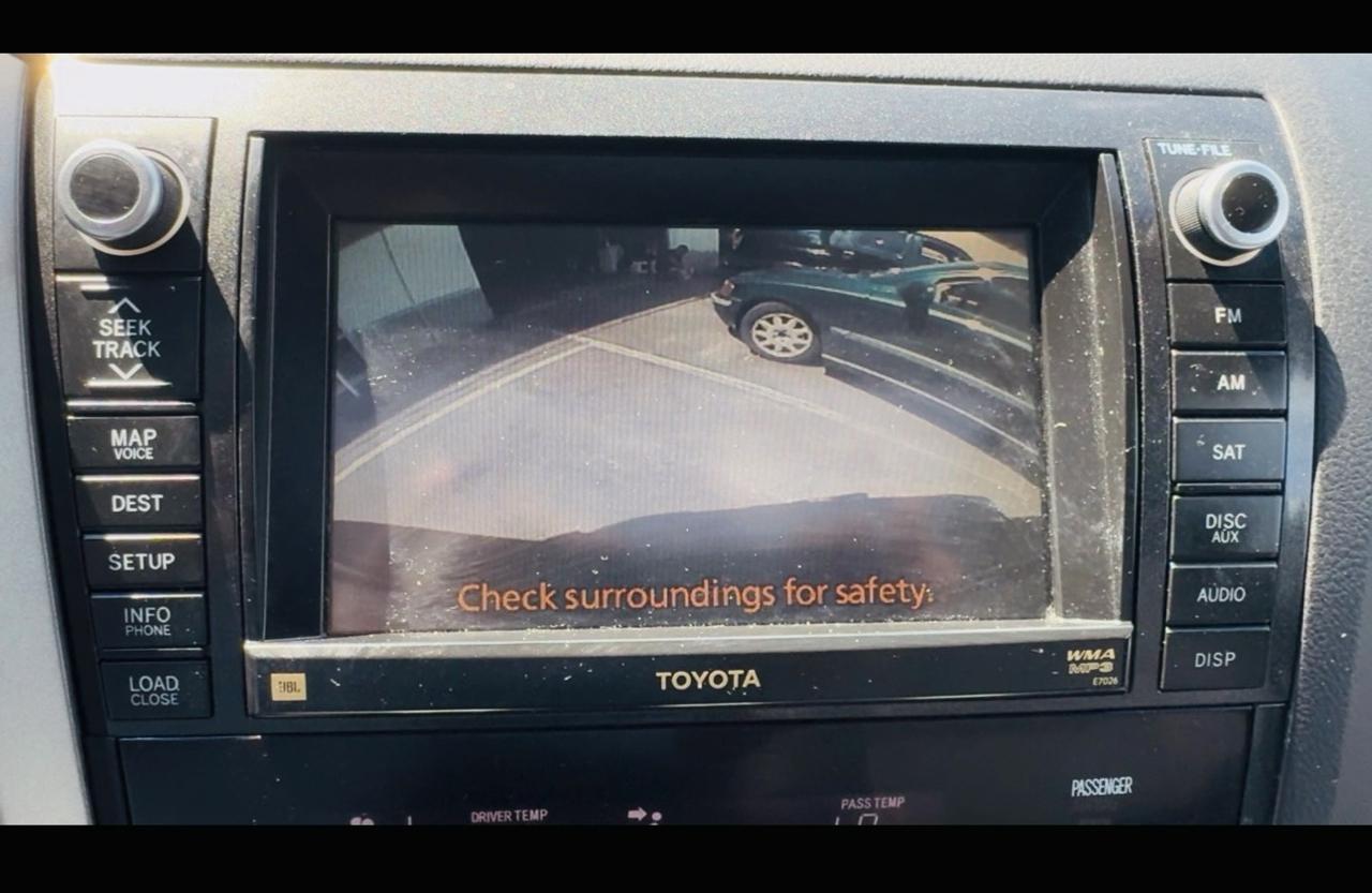 Toyota Sequoia Limited 4WD 2012