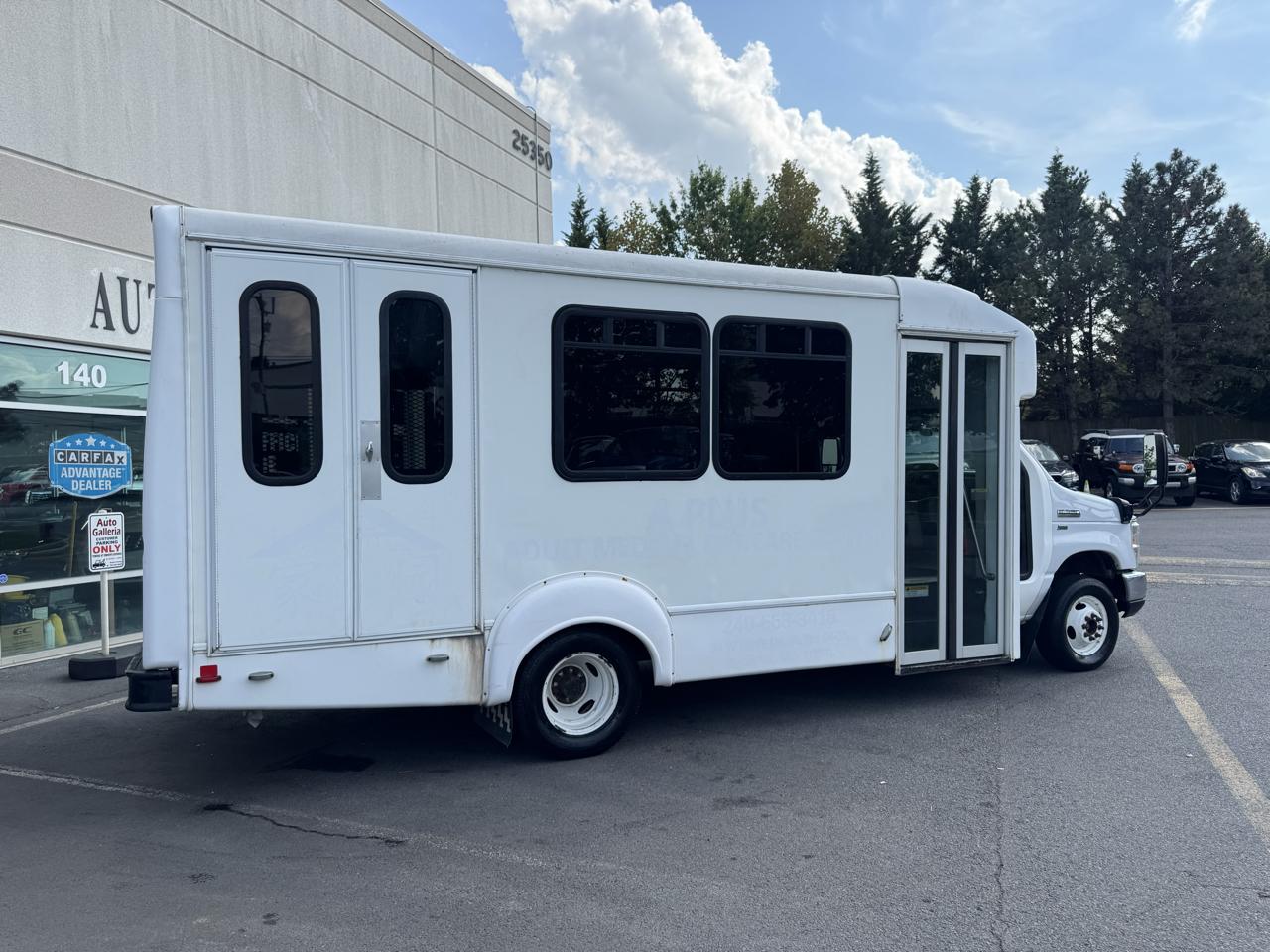 Ford Econoline Commercial Chassis  2013