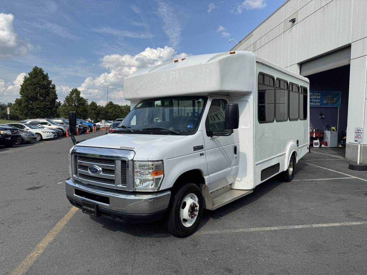 Ford Econoline Commercial Chassis  2013