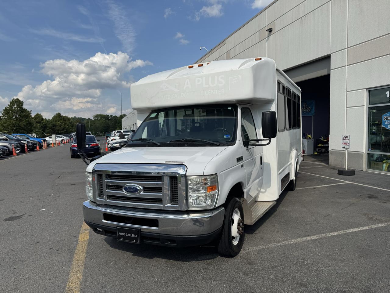Ford Econoline Commercial Chassis  2013