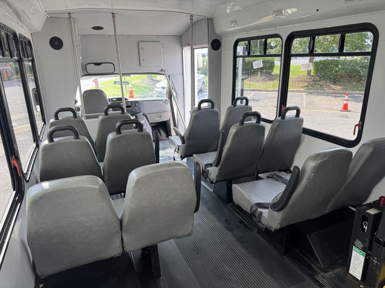 Ford Econoline Commercial Chassis  2013