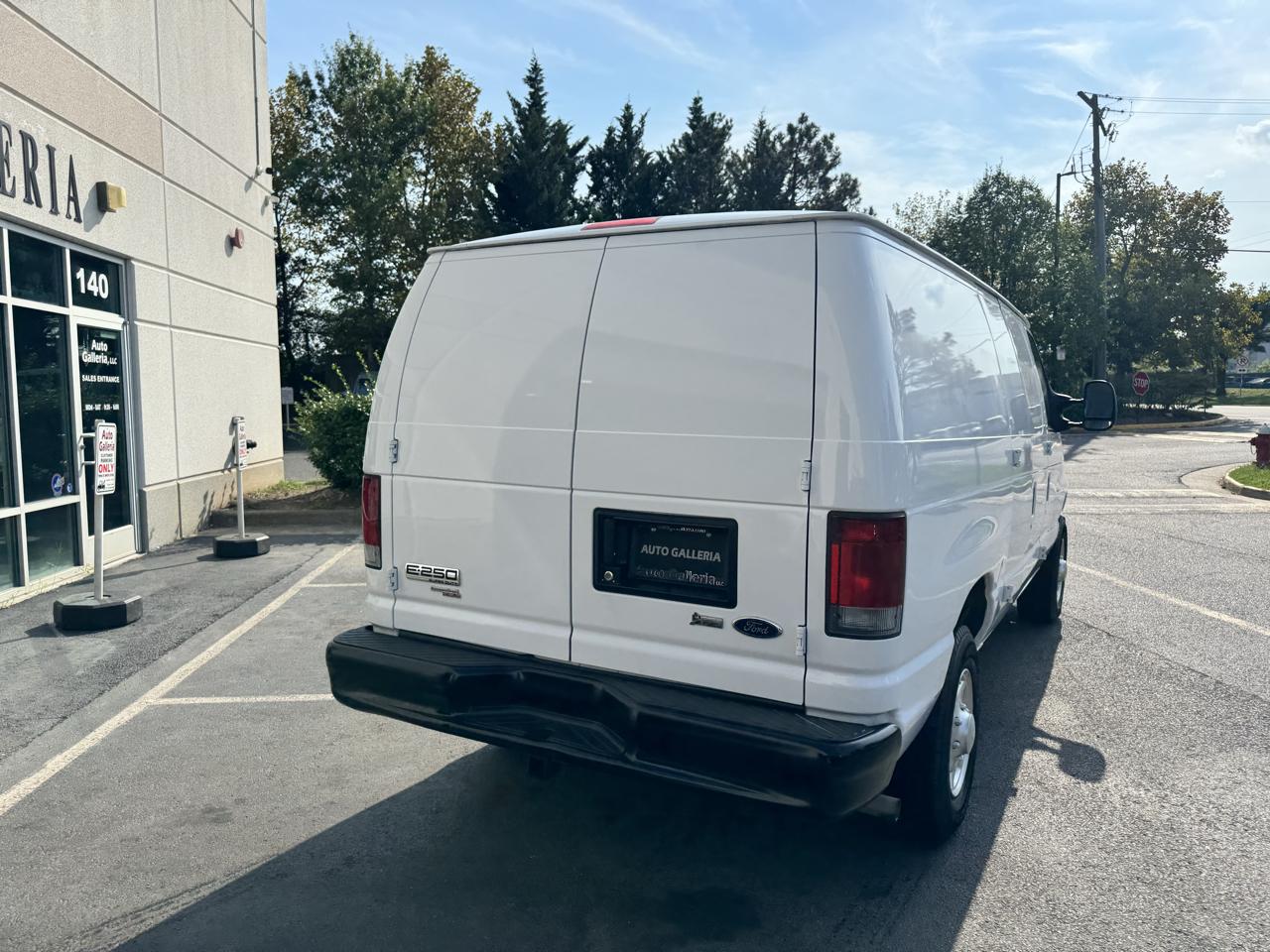 Ford Econoline E-250 2012