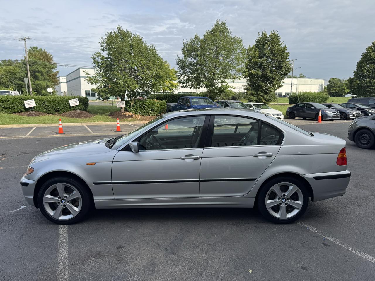 BMW 3-Series 330xi Sedan 2005