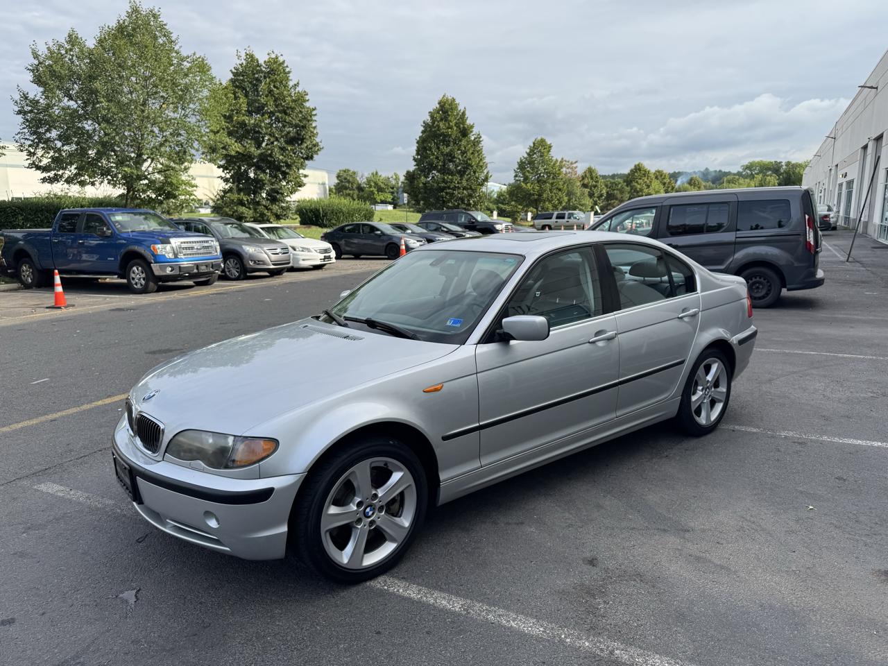 BMW 3-Series 330xi Sedan 2005