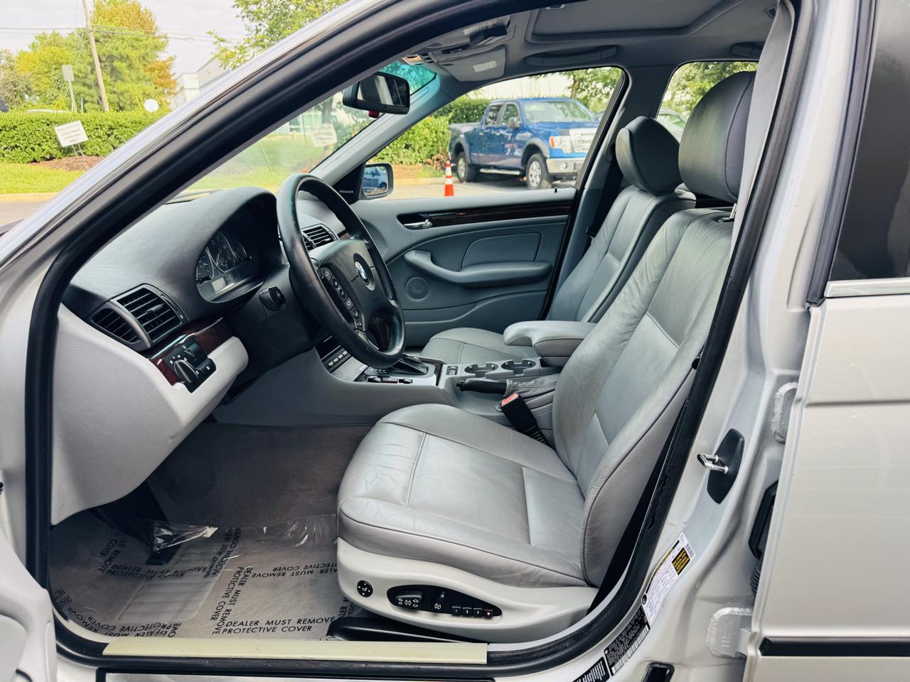 BMW 3-Series 330xi Sedan 2005