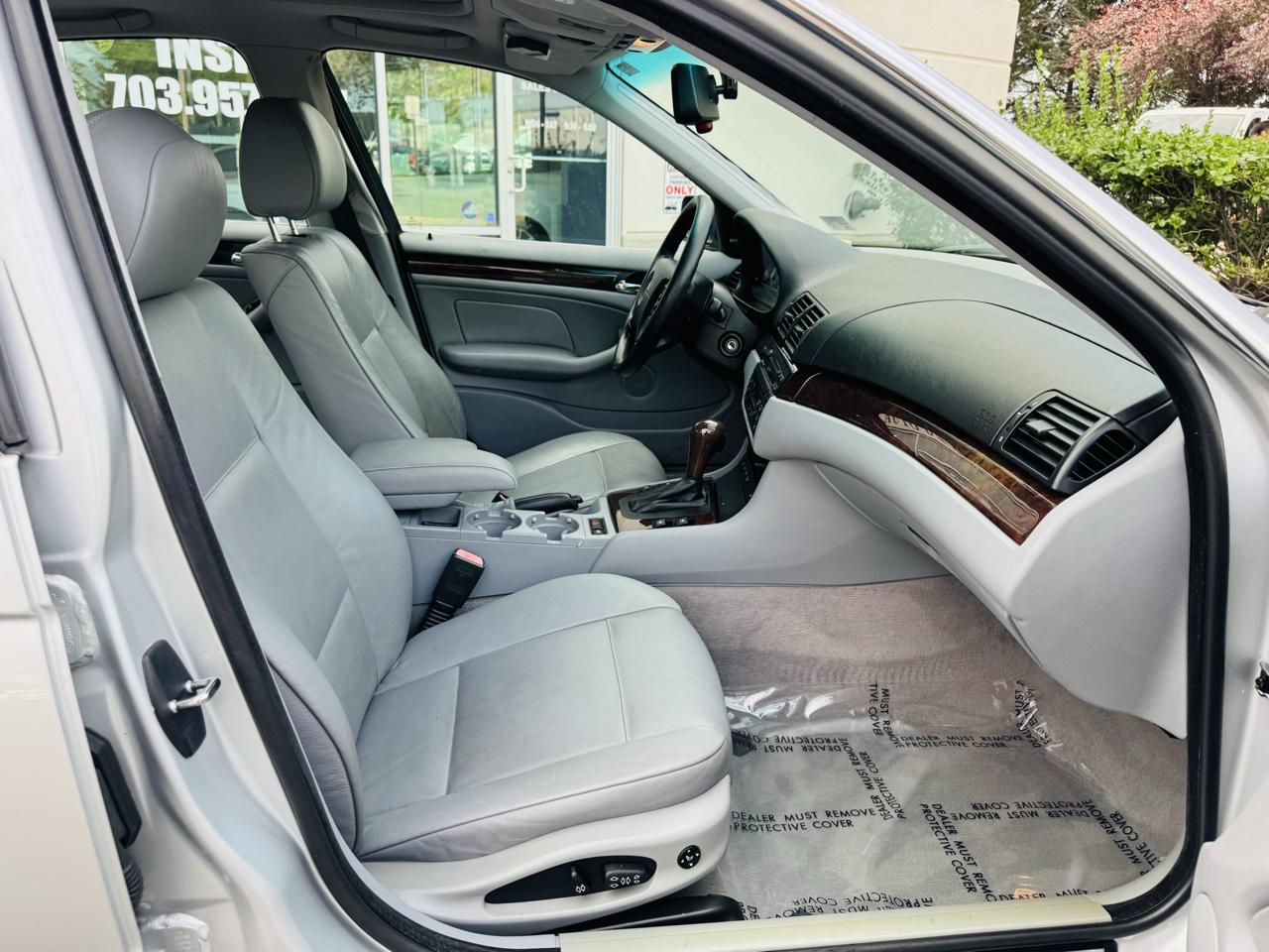 BMW 3-Series 330xi Sedan 2005