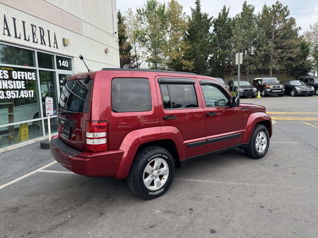 Jeep Liberty Sport 4WD 2012